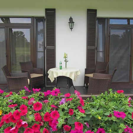 Park-Hotel Kidev Chubynske ภายนอก รูปภาพ
