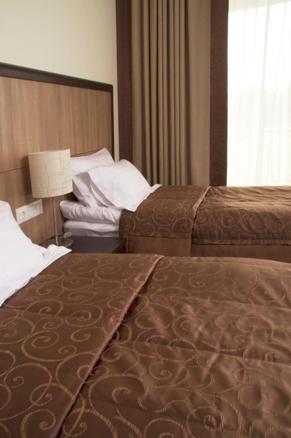 Park-Hotel Kidev Chubynske ภายนอก รูปภาพ
