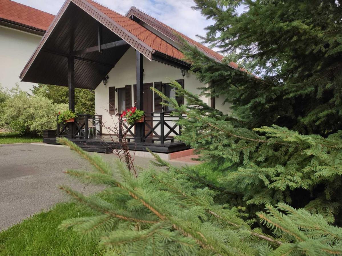 Park-Hotel Kidev Chubynske ภายนอก รูปภาพ