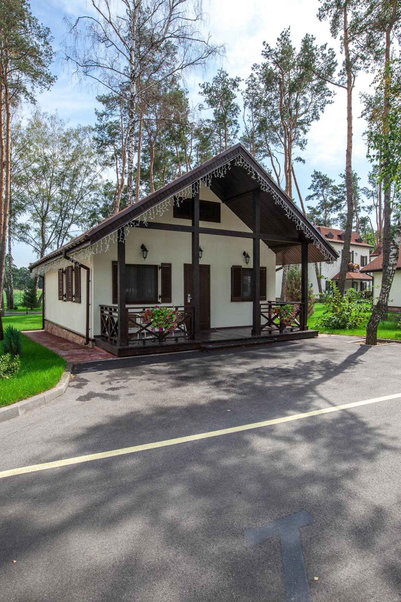Park-Hotel Kidev Chubynske ภายนอก รูปภาพ